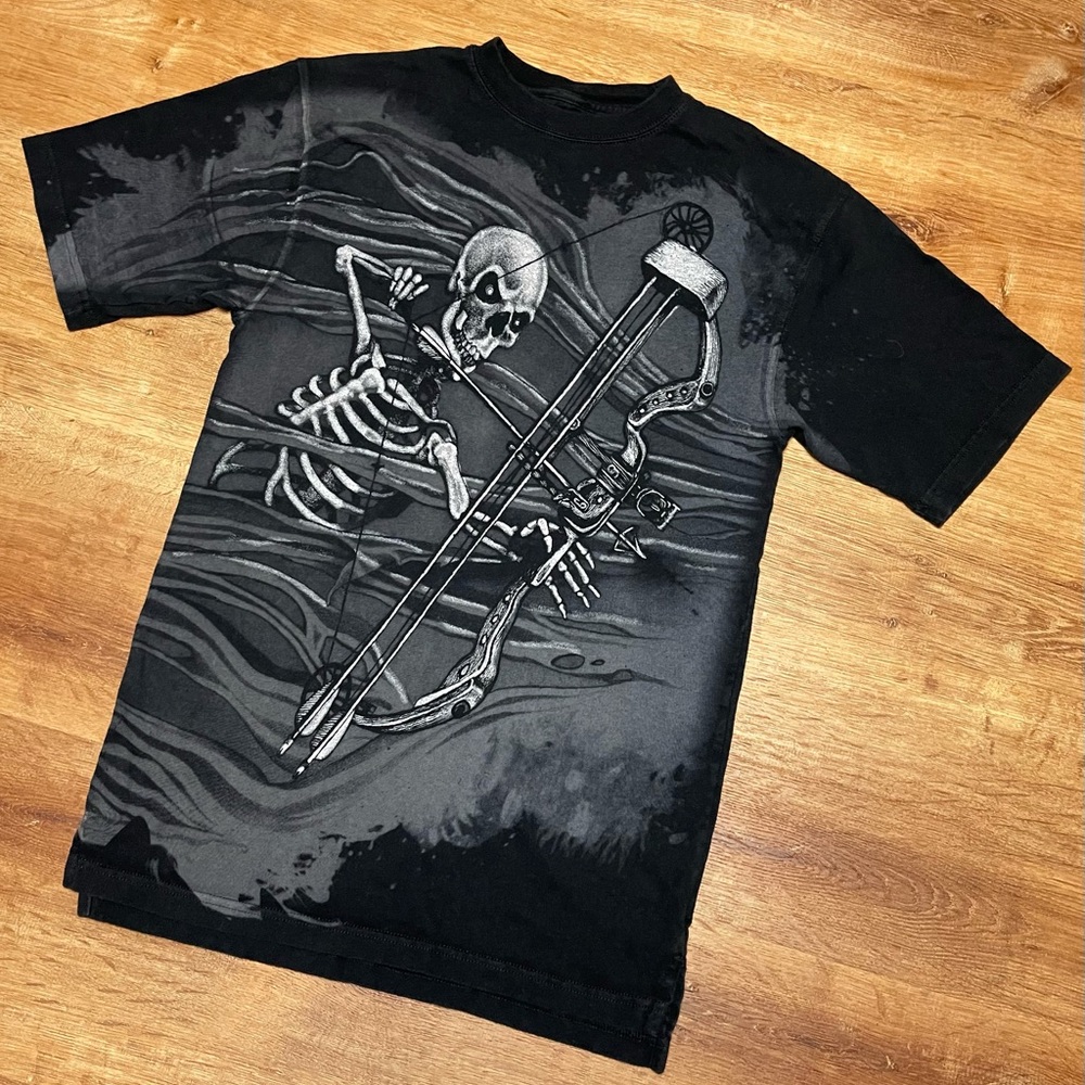 Graphic tee